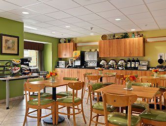 Microtel Inn & Suites Columbia Ресторан фото